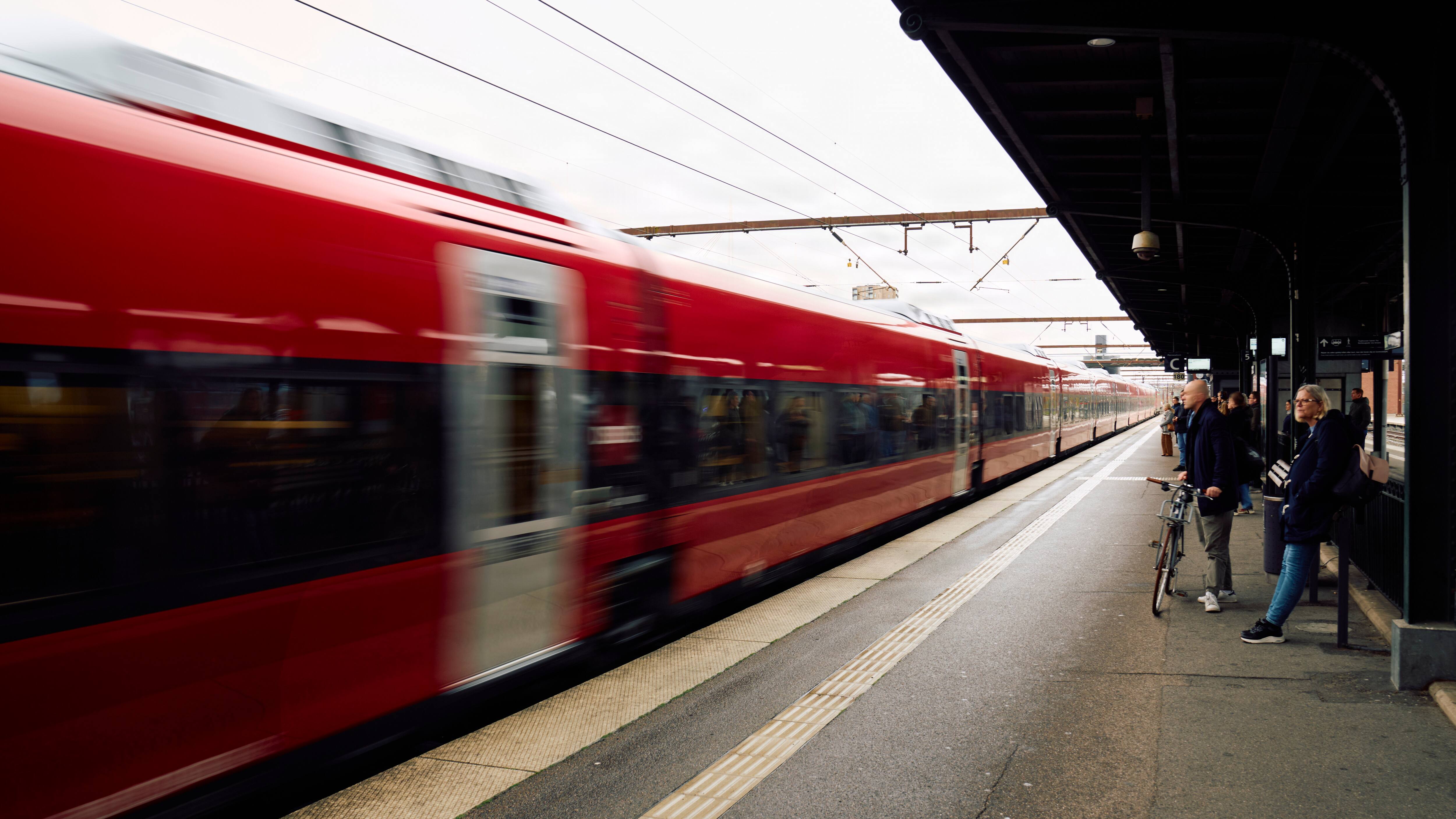 Efter hårdt halvår på skinnerne: DSB har udbetalt dobbelt så meget kompensation som sidste år