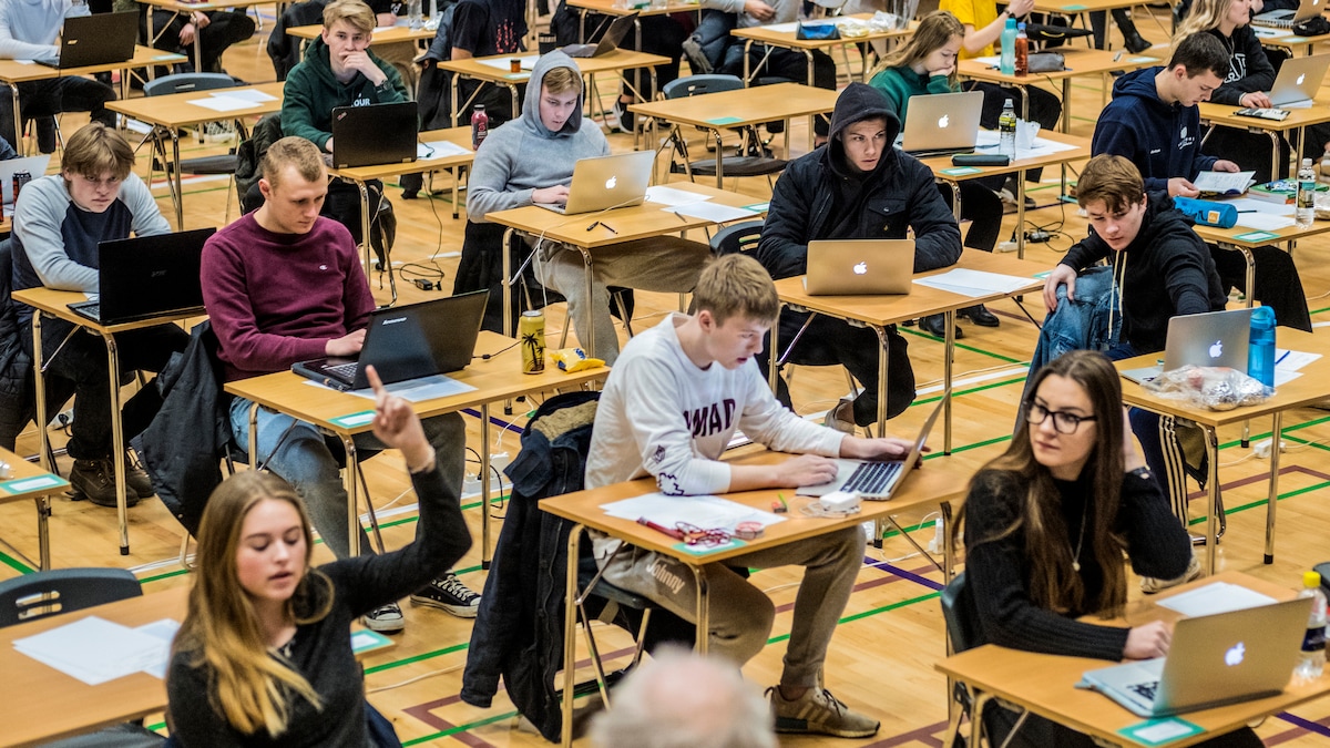 Flere unge med lave karakterer vælger gymnasiet