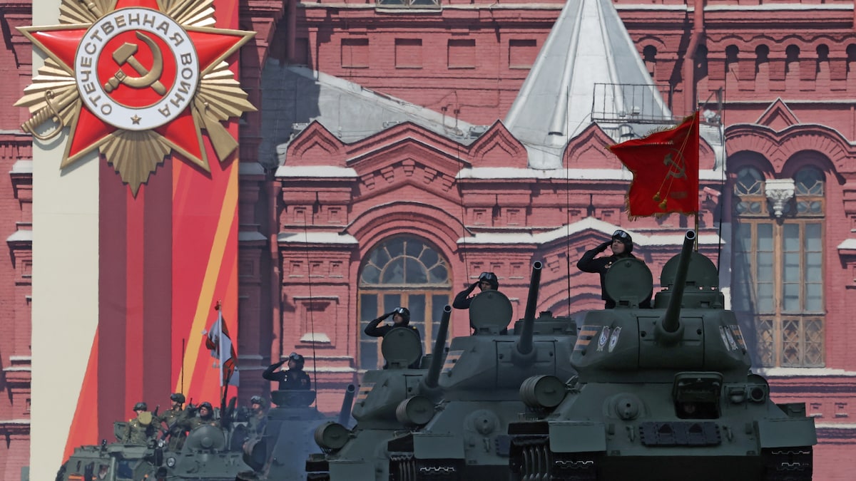 Ukraines droner rammer hele Rusland: Olieraffinaderier i flammer, militærparade skaleres ned — image 1