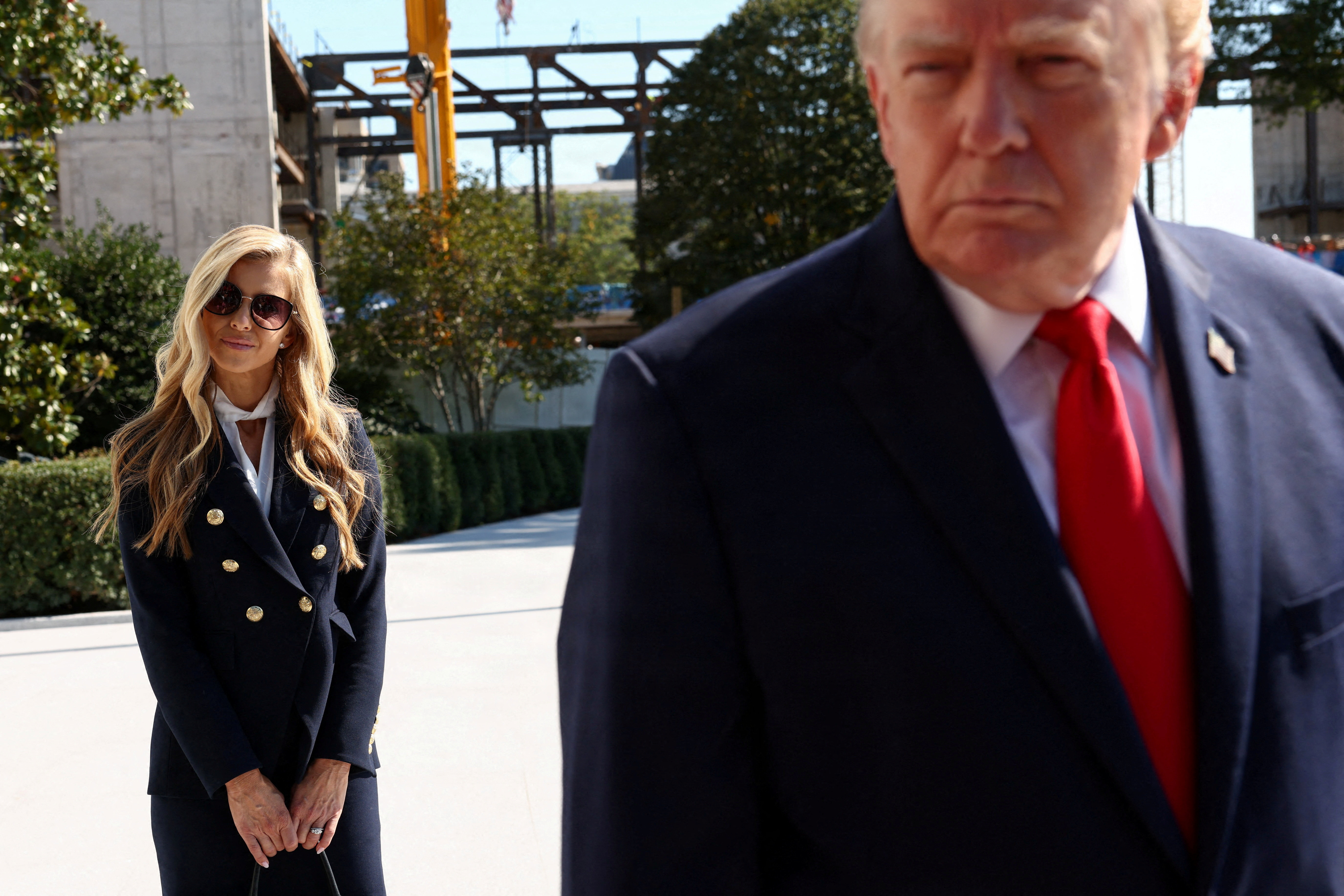 Er Trumps nye pressesekretær advokat? Hendes svar gør ikke sagen mindre mystisk