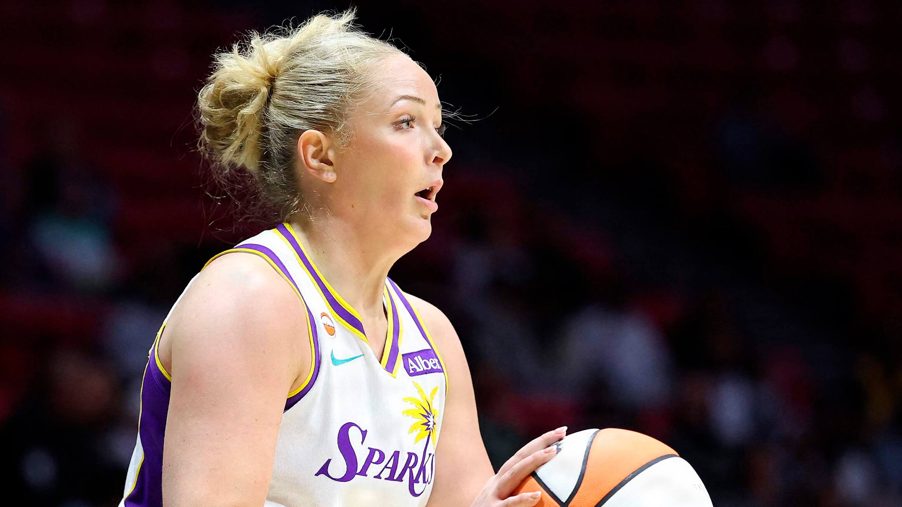 Dansk basketball-pioner vraget efter tre kampe i verdens bedste liga