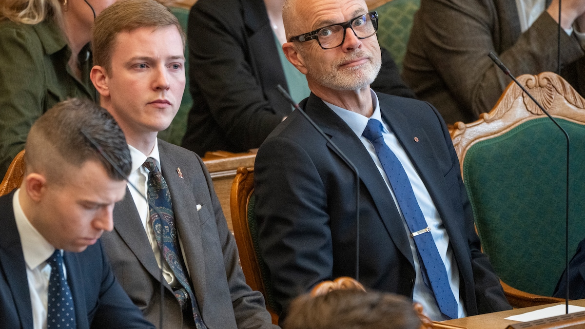 DF'er undskylder 'rablende vanvittigt' opslag om tørklædeklædt kvinde på legeplads: 'Jeg er ikke dette menneske'
