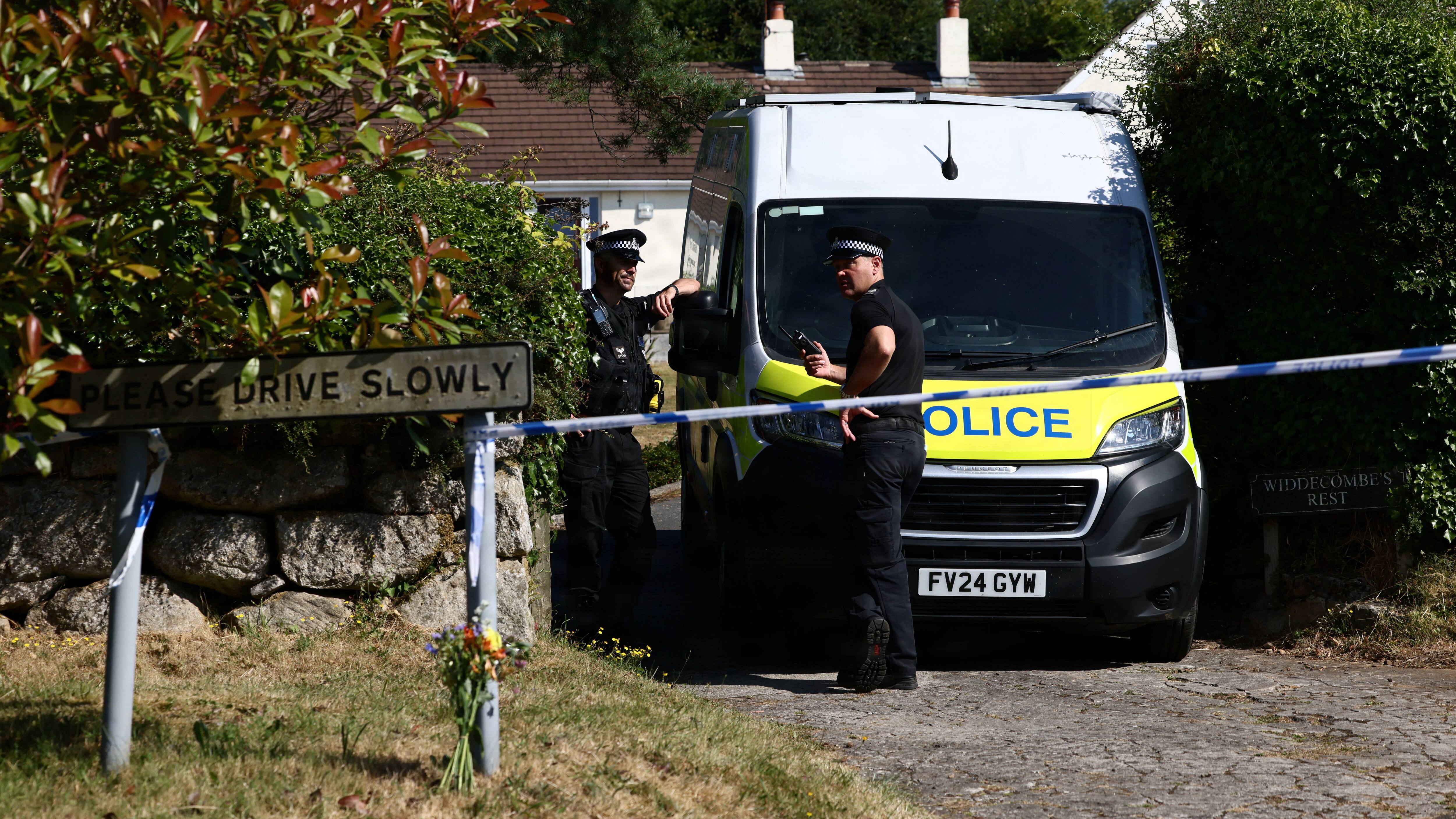 Britisk politi anholder 28-årig mand mistænkt for politikerdrab