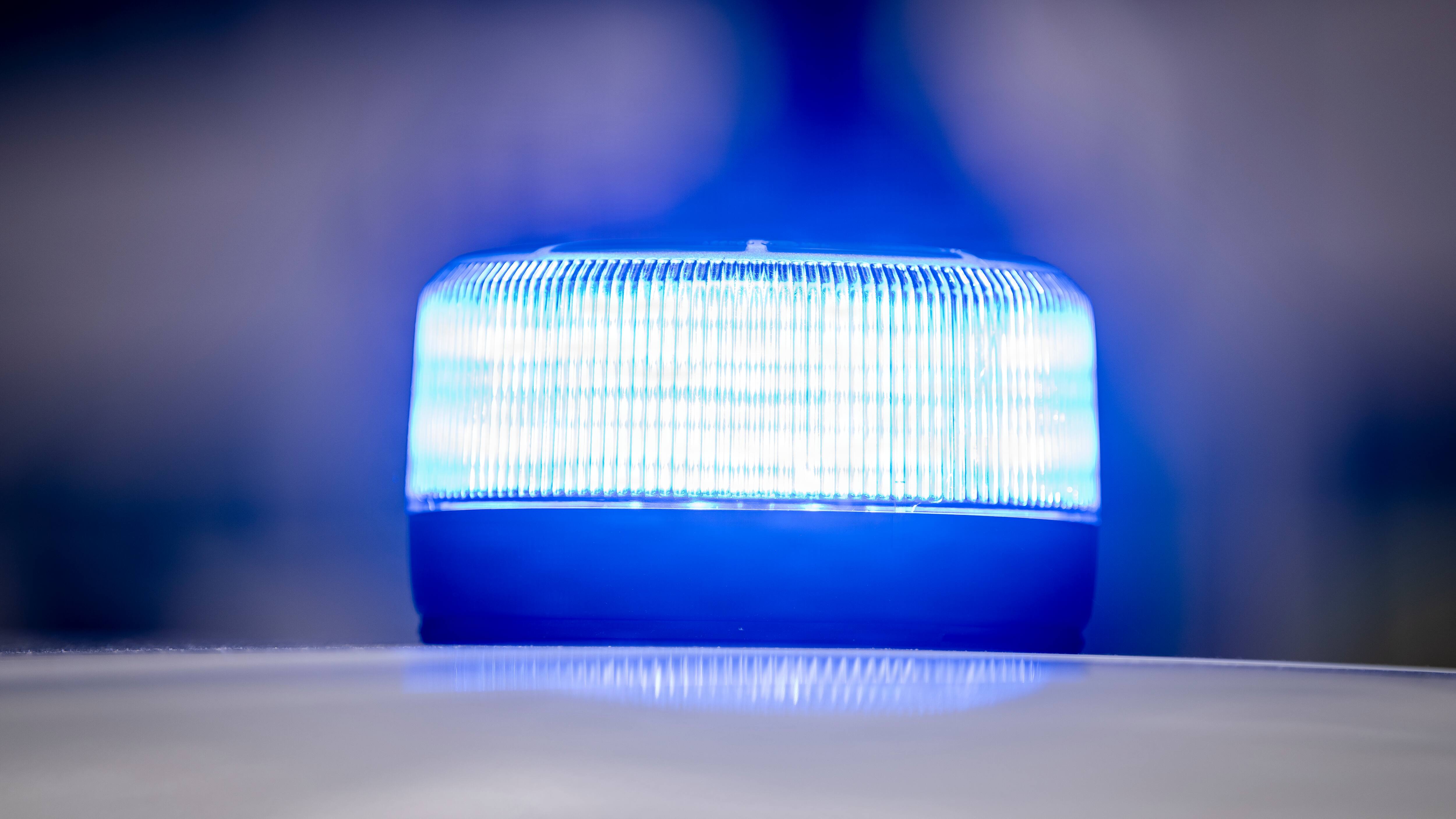 Politiet efterlyser konkrete vidner efter en mand er fundet død i Gudenåen