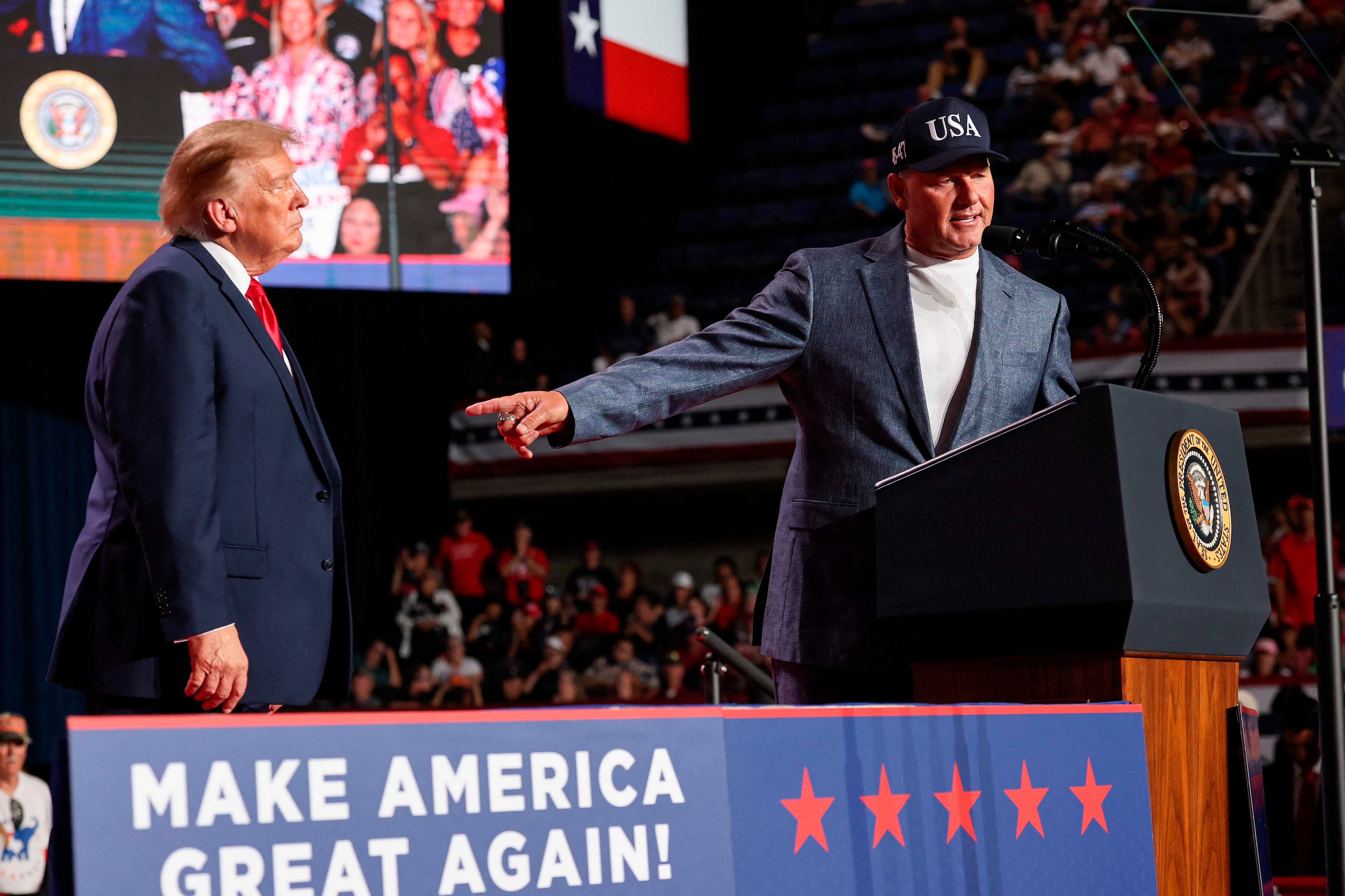 Trump Drake Trump har problemer: Kan Mike Tyson være løsningen? | Udland | DR