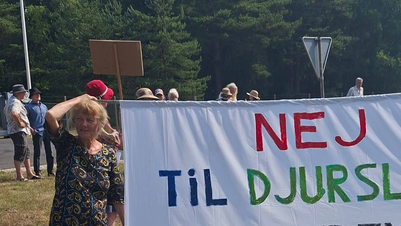 Lokale frygter for ’oplagt bombemål’ i området: I dag protesterer de mod oprustning