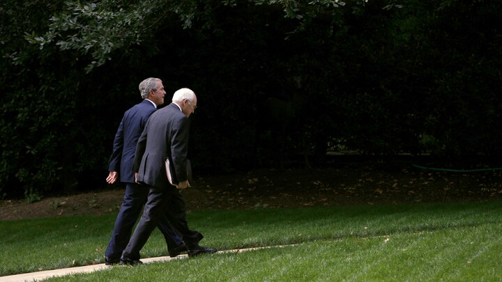 Fra superkonservativ til indædt Trump-kritiker: Dick Cheneys liv i ...