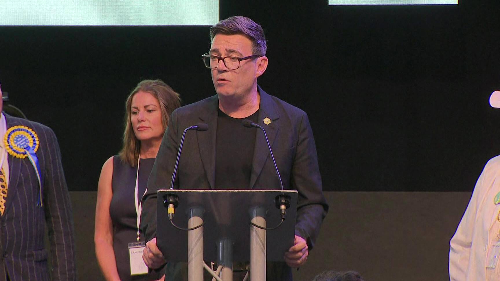 Labours Andy Burnham vinder valg og baner vej for udfordring af premierminister Starmer