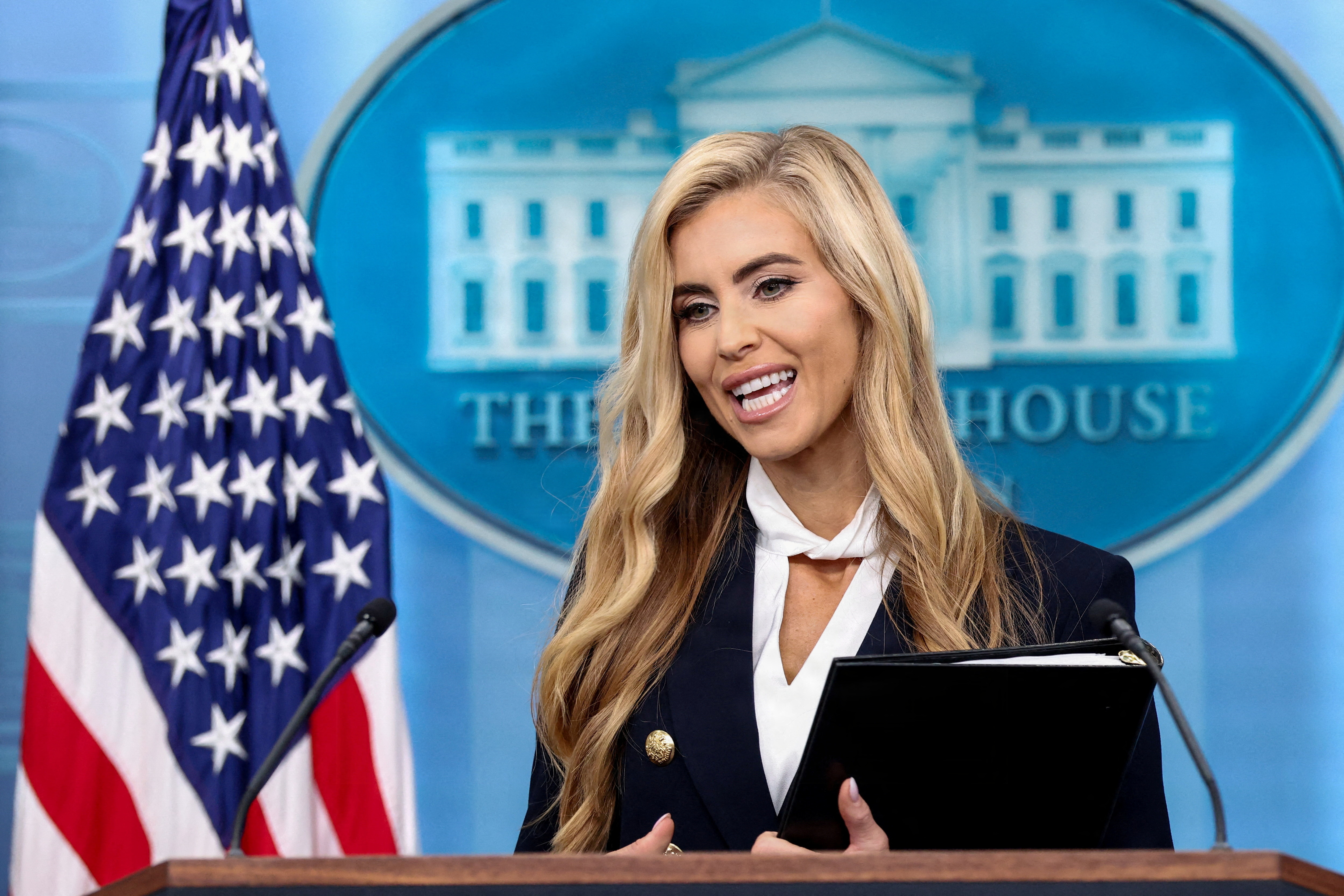 Trumps talskvinde: Jeg har ikke bestået licensgivende advokateksamen