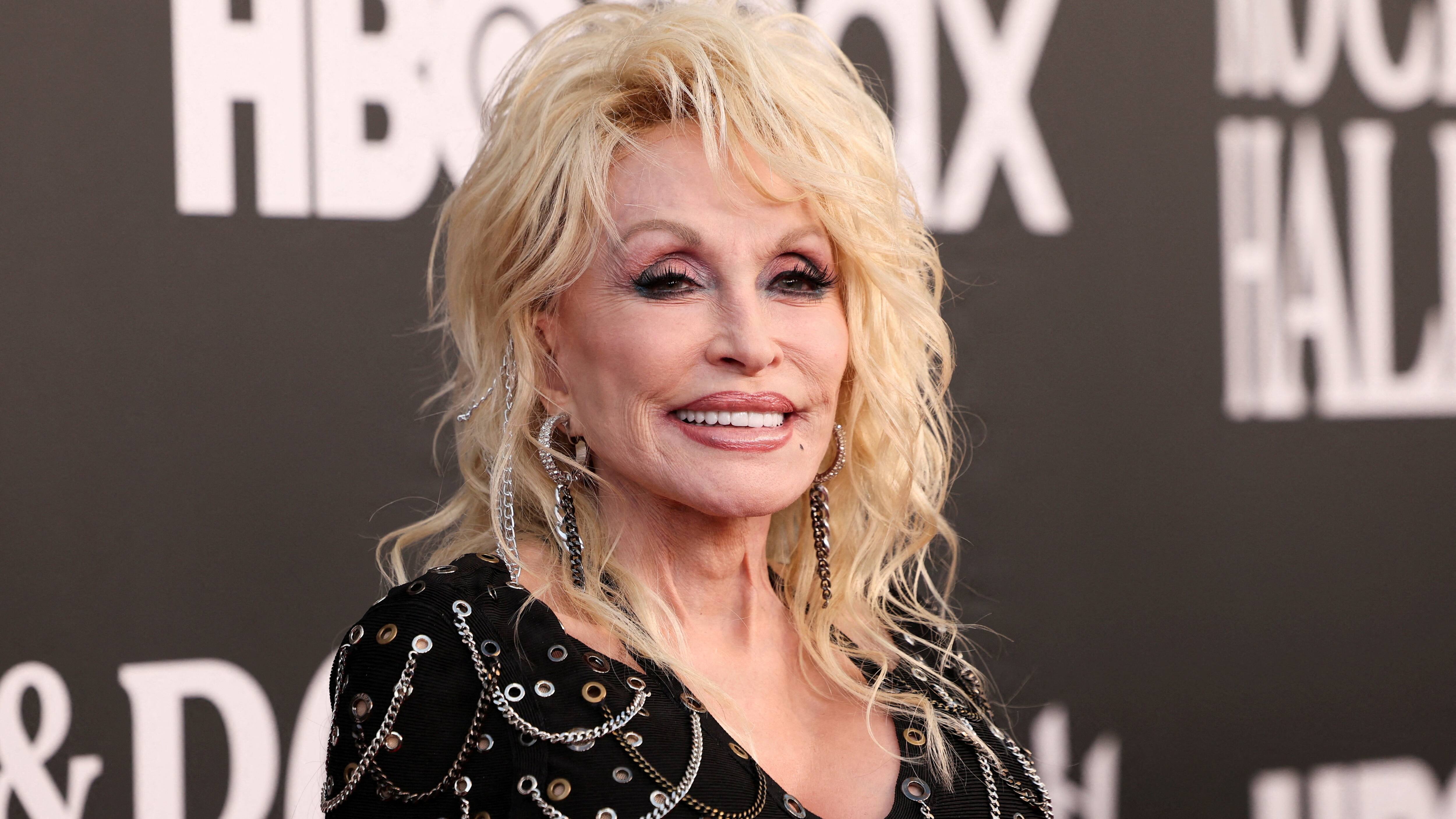 Dolly Parton døde efter et kort kræftforløb