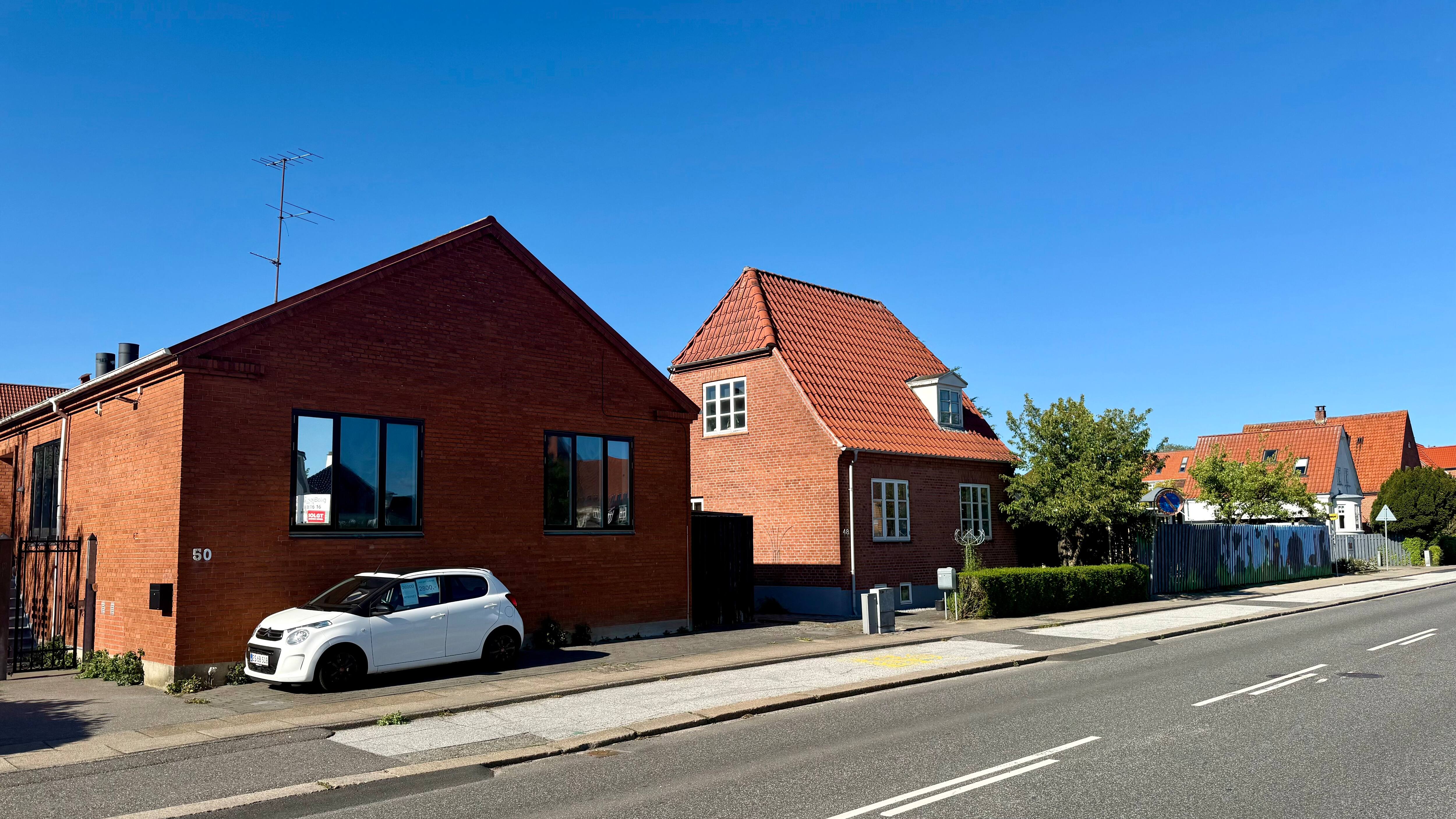 Skud med automatriffel mod rockerborg koster ti års fængsel