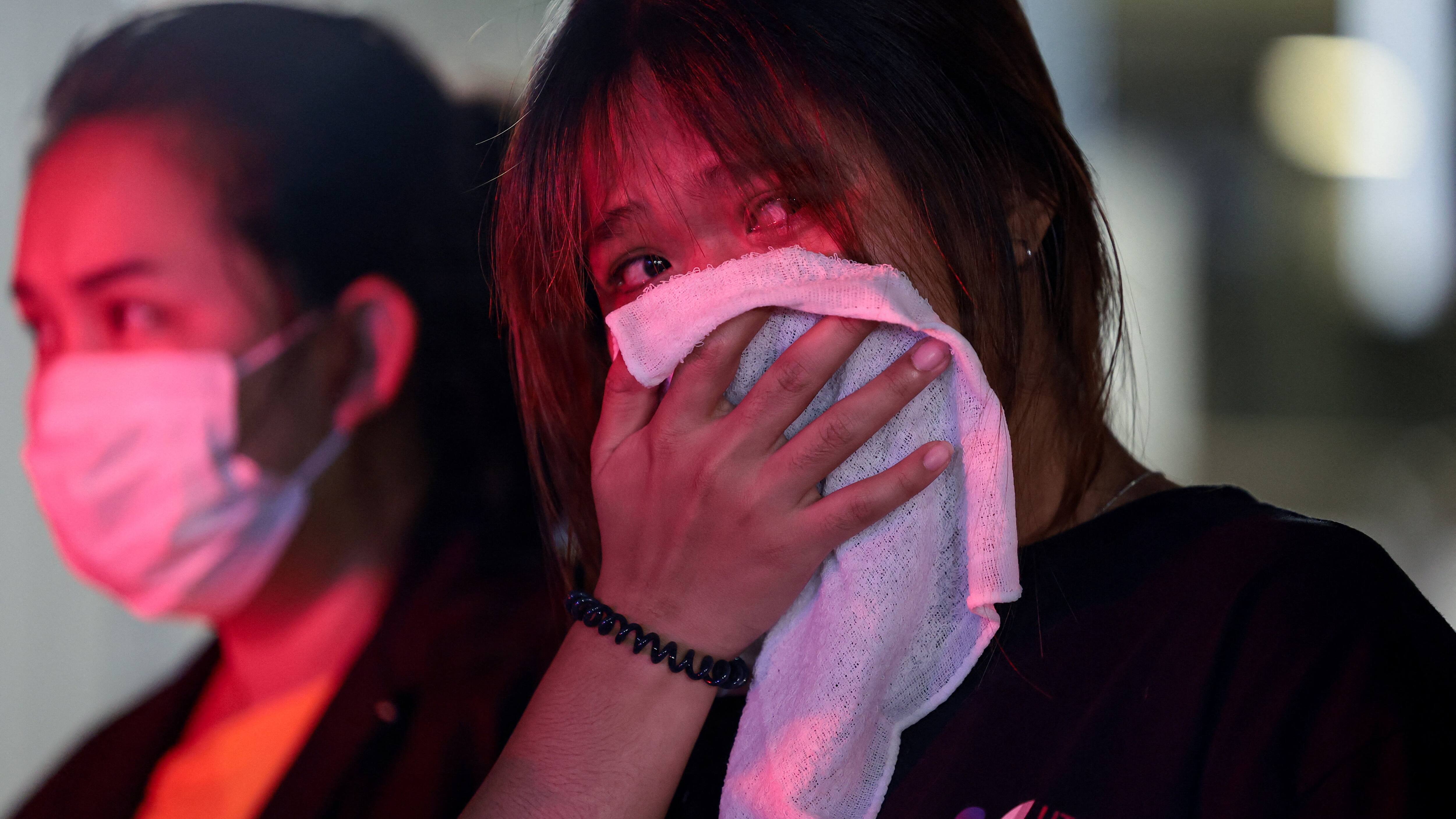 Søgte tilflugt på toiletterne: Mindst 27 dræbt i brand på bar i Bangkok