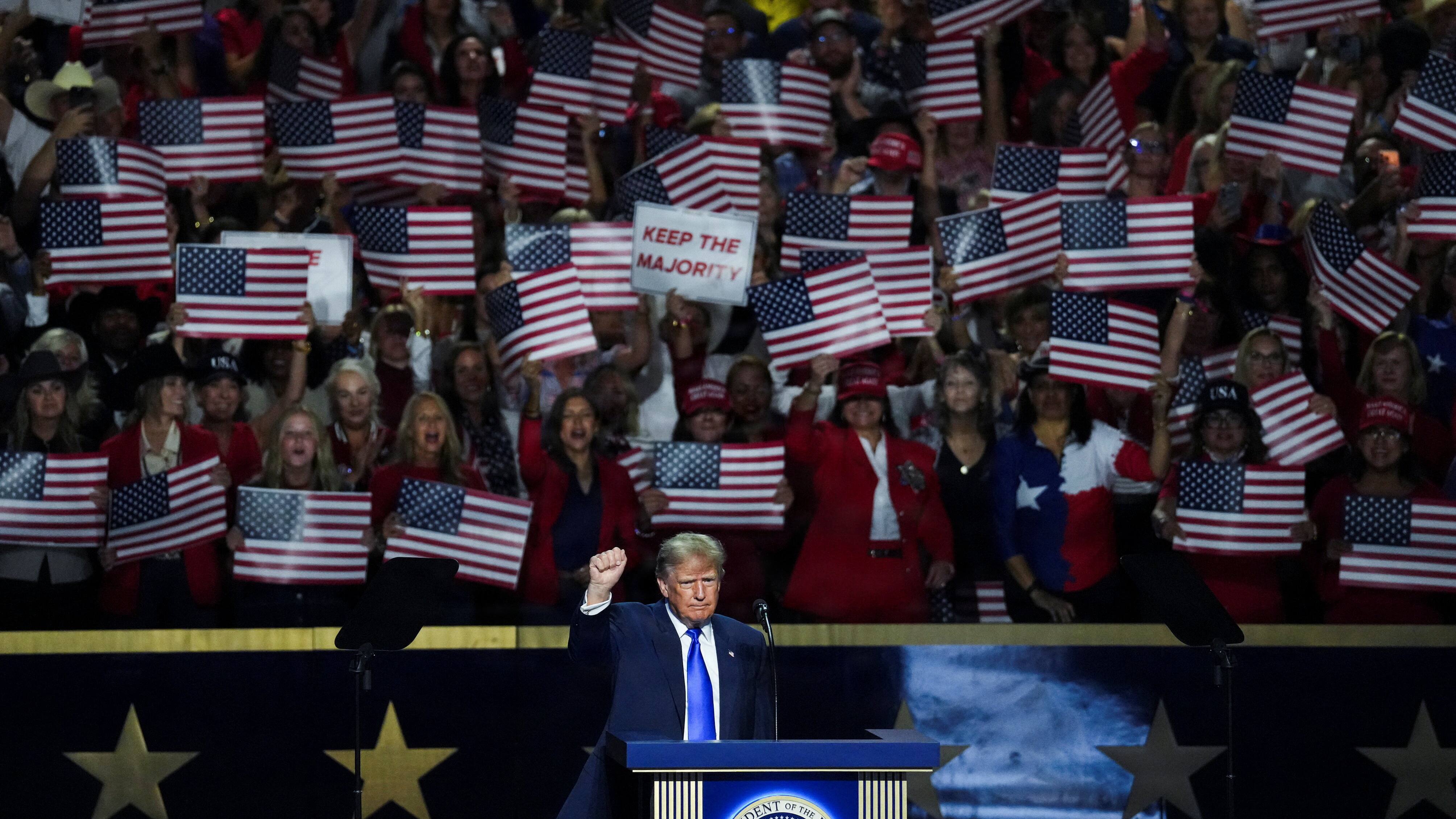 Trump lover 5.000 dollar til alle amerikanere, hvis Republikanerne beholder magten