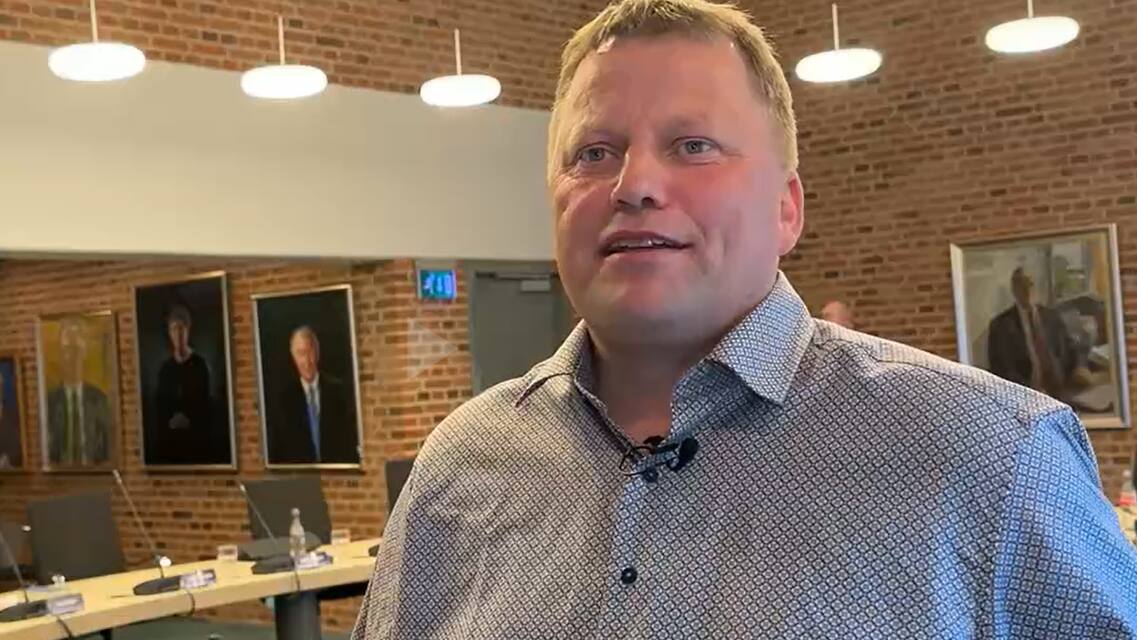 Kasseret Danmarksdemokrat sammenligner partitoppen med Sovjet