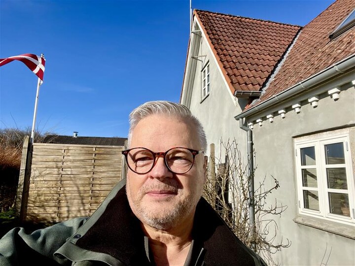 Koster en plovmand at se sin familie: Nu flytter Jesper over på den ...