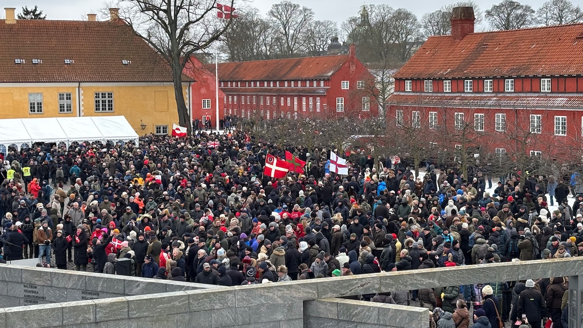LIVE: Veteraner har marcheret fra Kastellet til USA's ambassade