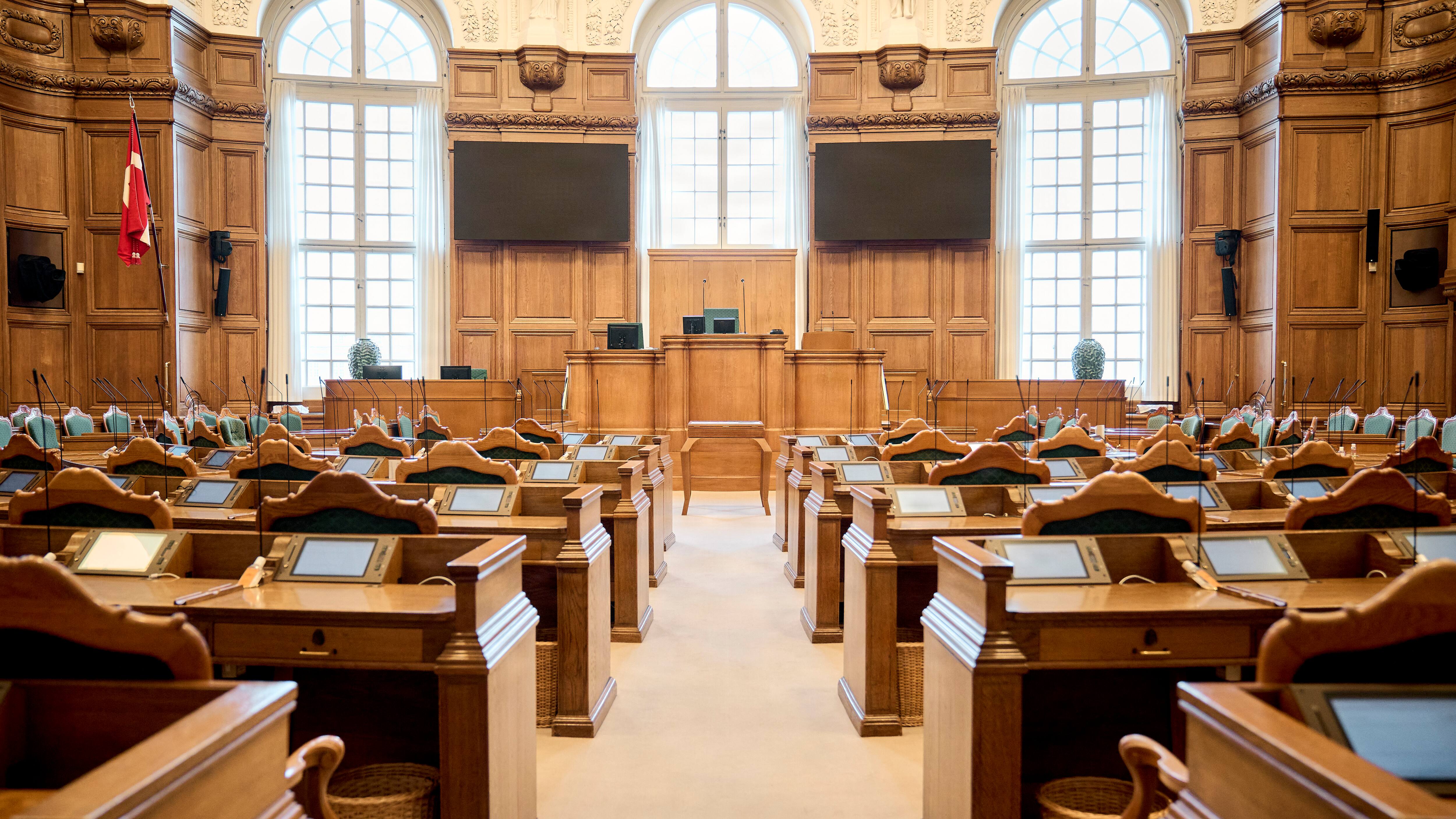 Magtens ’svingdør’ høster igen kritik i EU