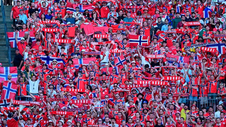 I 28 år har Norge roet i ring, men i nat ramte VM-bølgen dem både ude ...