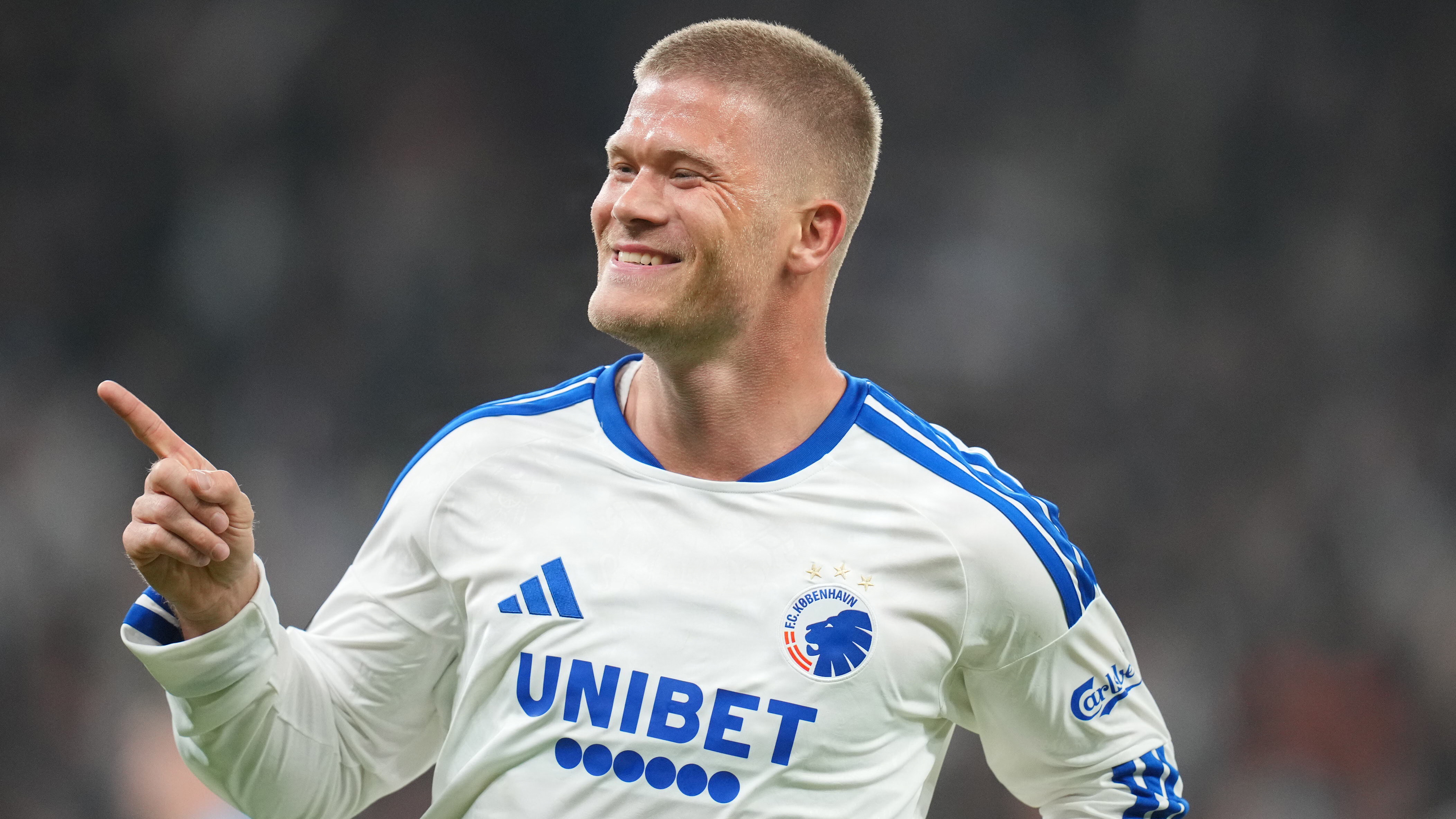 Cornelius netter to gange i sikker FCK-sejr - FCN redder uafgjort