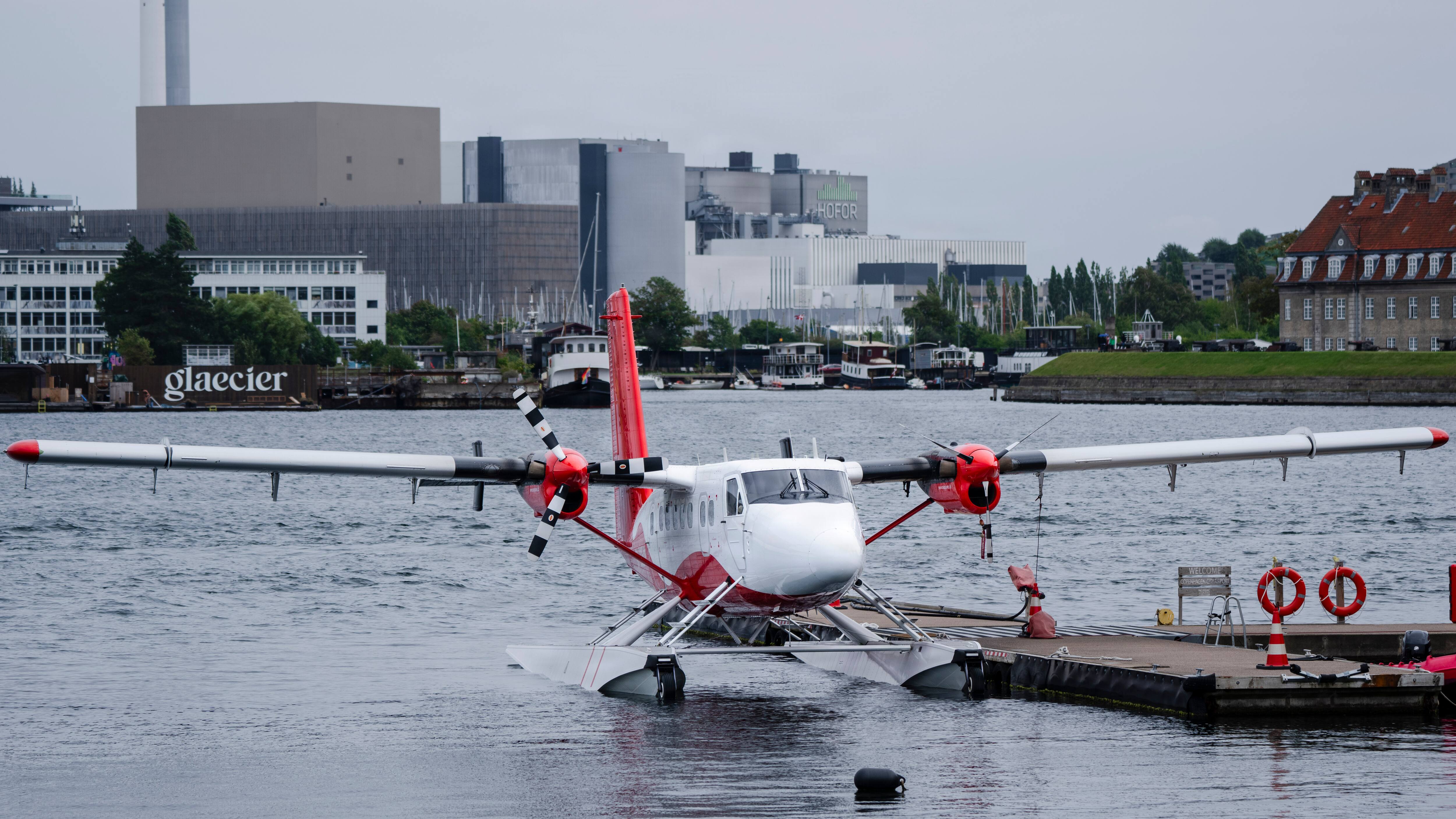 Vandflyveren lander på ministerens bord