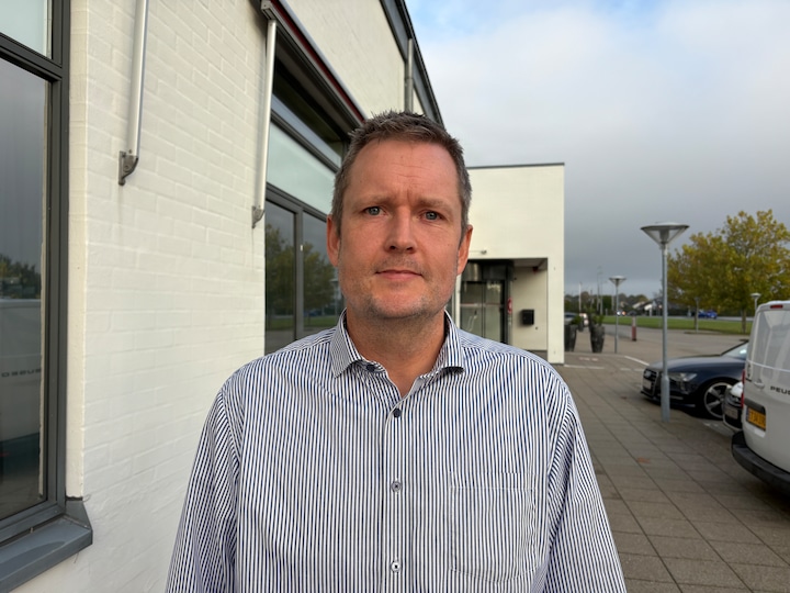 Politikommissær fældet på video i sag om vinsvindel | Indland | DR