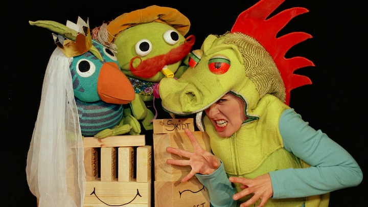 Se billederne: DR har klædt sig ud og fejret fastelavn i snart 100 år