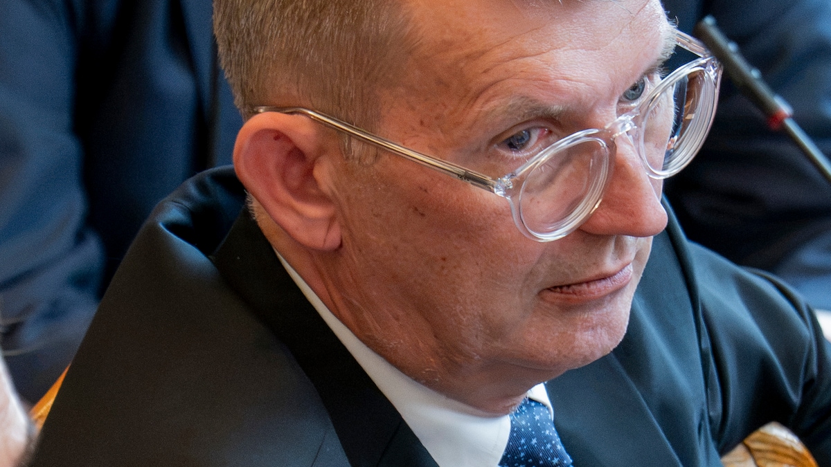 Troels Lund burde 'stramme bardunerne', mener Venstrekoryfæ | Politik | DR