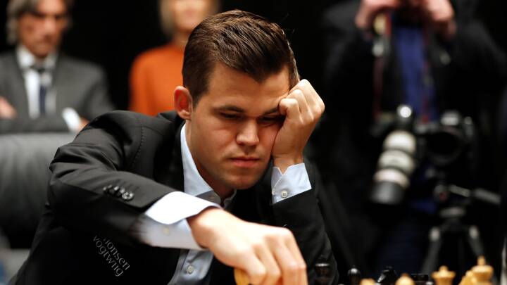 dansk skakkomet skal møde verdensmesteren Magnus Carlsen |