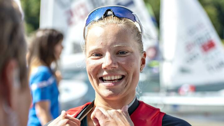 Anne-Marie Rindom med i toppen efter endnu forkortet VM-dag Sejlsport | DR
