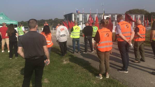 12-timers vagter 4 uger i træk: Arbejdere kræver lige vilkår ved Danmarks største | Sjælland |