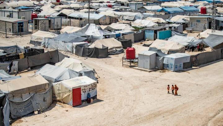 LIVE Evakuerede kvinder børn fra syrisk fangelejr er i Danmark Udland | DR