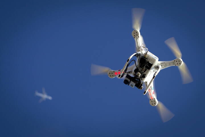 Droner kan også ramme fly i Danmark | Indland | DR