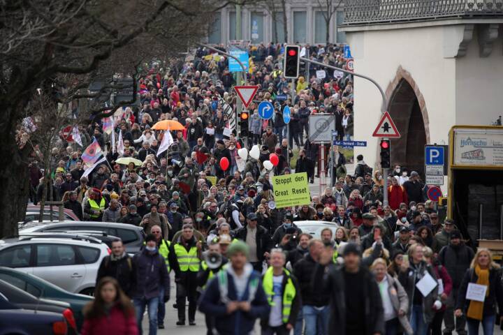 Demonstranter stødte med politiet under i Tyskland | Nyheder |