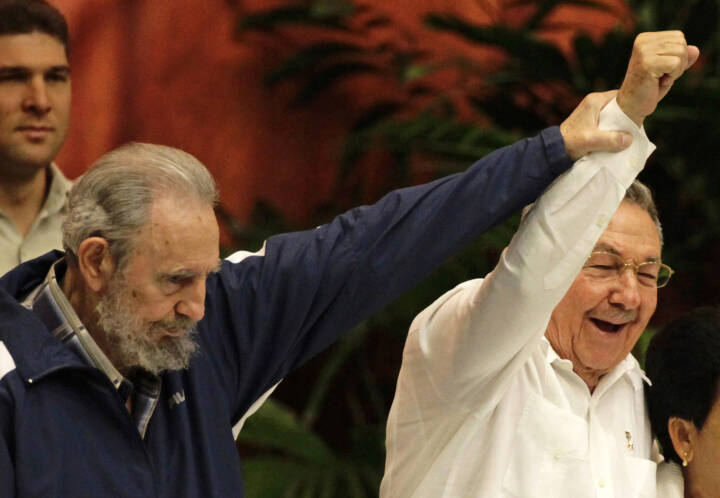 seks årtier har Cuba været styret af en Castro. Nu overtager kræfter en økonomi i dyb krise | Udland | DR