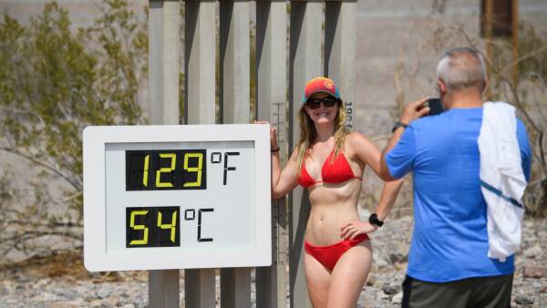 Synes du, det er varmt herhjemme? I Californien har de målt 54 grader og det ses på vandstanden | Nyheder DR