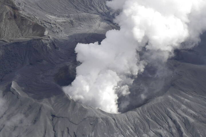 Ride kabine Frugtbar En af verdens største aktive vulkaner er gået i udbrud: Sendte aske flere  kilometer op i luften | Udland | DR