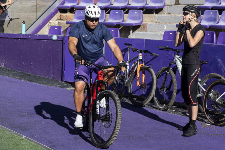 Ronaldo vil cykle 450 kilometer for fejre spansk oprykning | Nyheder |