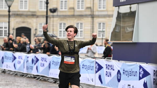 Korrekt Knurre mørk Se billederne: Prins Christian vandt Royal Run-distance i København - med  sine tre søskende lige i hælene | Nyheder | DR