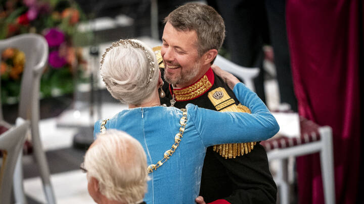 Retoriker kronprins Frederiks tale til mor: Han har haft sit livs på en | Indland | DR