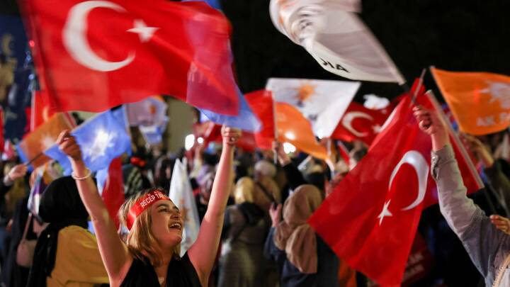 Foreløbige tal tyder på en anden valgrunde i Tyrkiet