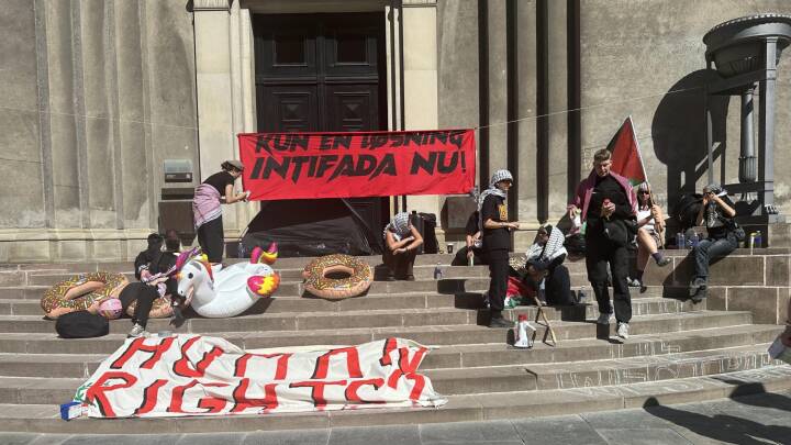 Københavns Universitet dropper dialog med demonstrerende studerende, der har blokeret flere indgange