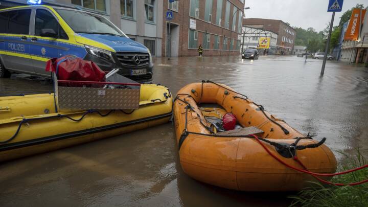 Hotelgæster evakueret og spærrede veje: Tyske oversvømmelser får myndigheder til advare