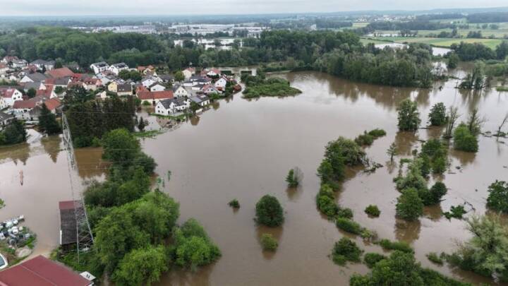 En hel måneds regn druknede sydtyske byer på et døgn