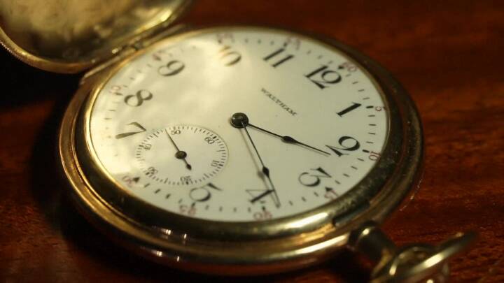 Uret lå i lommen, da han gik ned sammen med Titanic. Nu er det blevet solgt for rekordbeløb