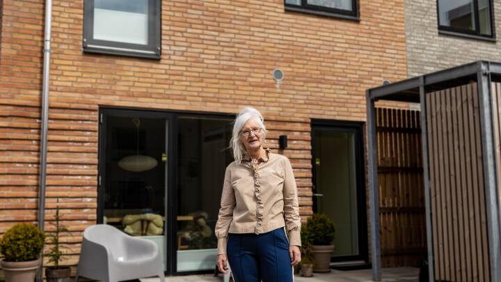 Nu har Gitta Ravn betalt skat for alle sine 13 naboer: Minister kommer med løfte til klemt boligejer