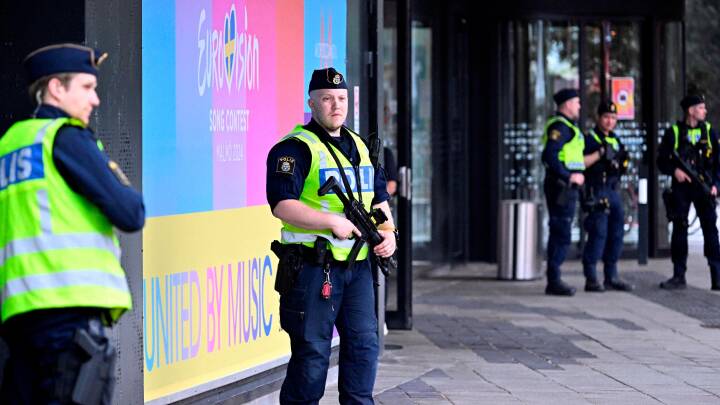 Barnevogne bliver sikkerhedstjekket, og politiet render rundt med store automatrifler: Eurovision har indtaget Malmø