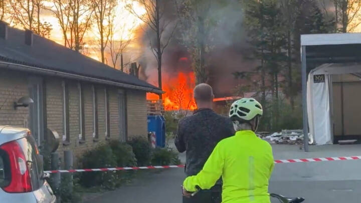 Kraftig brand i virksomhed ved Skanderborg  