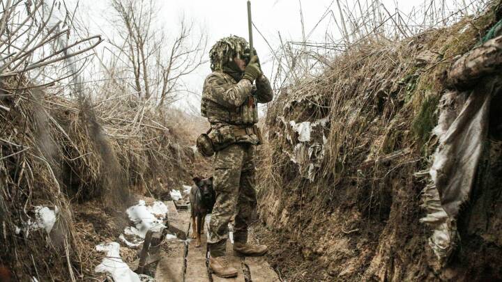 Ukraine mobiliserer hjemmeværn med 130.000 civile: 'Ingen kan læse Putins tanker. Alt kan ske'