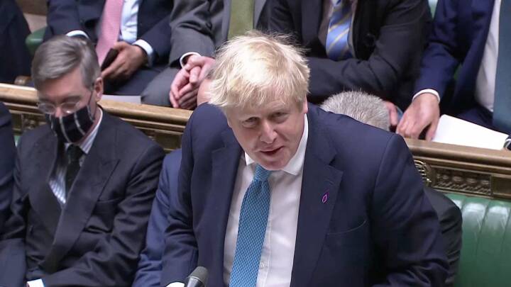 Boris Johnson nægter at gå af og går i offensiven efter festanklager