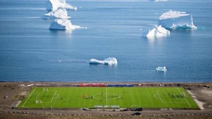 I smukke grønlandske omgivelser afgøres verdens korteste fodboldlandsturnering i aften
